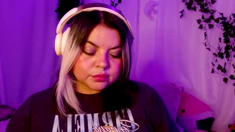 Snapshot of satyn_doll chatting on December 2024 11:12:02 PM Gina George online show from December 2024 11:12:02 PM