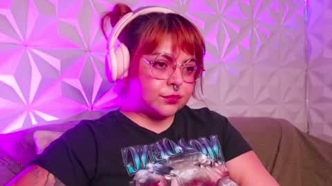 Snapshot of satyn_doll chatting on September 2025 12:21:01 AM Gina George online show from September 2025 12:21:01 AM