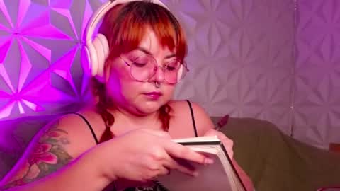 Snapshot of satyn_doll chatting on September 2025 11:28:02 PM Gina George online show from September 2025 11:28:02 PM