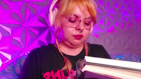 Snapshot of satyn_doll chatting on September 2025 12:47:01 AM Gina George online show from September 2025 12:47:01 AM