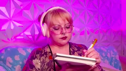 Snapshot of satyn_doll chatting on September 2025 12:38:01 AM Gina George online show from September 2025 12:38:01 AM