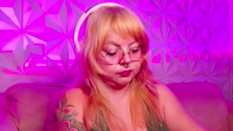 Snapshot of satyn_doll chatting on October 2025 11:12:02 PM Gina George online show from October 2025 11:12:02 PM