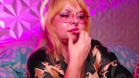 Snapshot of satyn_doll chatting on October 2025 12:00:01 AM Gina George online show from October 2025 12:00:01 AM