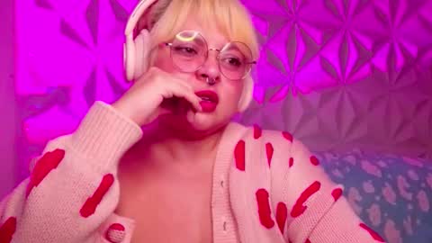 Snapshot of satyn_doll chatting on October 2025 12:44:02 AM Gina George online show from October 2025 12:44:02 AM