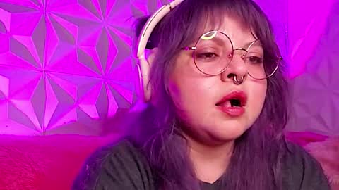 Snapshot of satyn_doll chatting on October 2025 03:18:01 AM Gina George online show from October 2025 03:18:01 AM