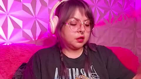 Snapshot of satyn_doll chatting on October 2025 11:12:02 PM Gina George online show from October 2025 11:12:02 PM