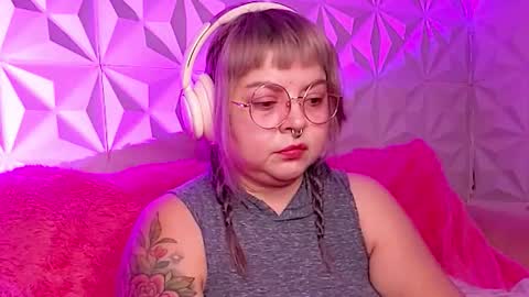 Gina George online show from November 2025 10:08:02 PM