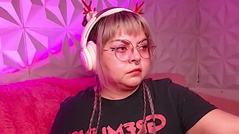 Gina George online show from December 2025 01:24:01 AM