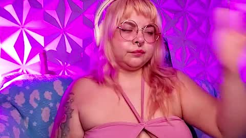 Gina George online show from April 2026 01:17:02 AM