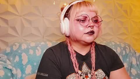 Gina George online show from May 2026 11:12:03 PM