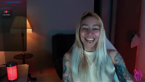 Snapshot of saucy_jenn1 chatting on December 2024 10:47:01 PM I AM JENN  online show from December 2024 10:47:01 PM