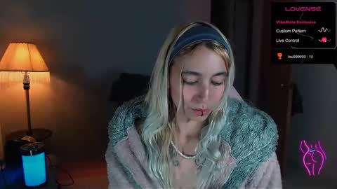 Snapshot of saucy_jenn1 chatting on December 2024 03:22:02 AM I AM JENN  online show from December 2024 03:22:02 AM