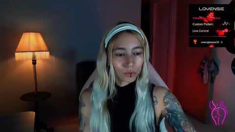 Snapshot of saucy_jenn1 chatting on January 2025 03:44:02 AM I AM JENN  online show from January 2025 03:44:02 AM