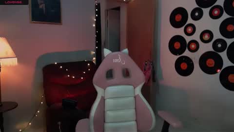 Snapshot of saucy_jenn1 chatting on February 2025 03:01:02 AM I AM JENN  online show from February 2025 03:01:02 AM