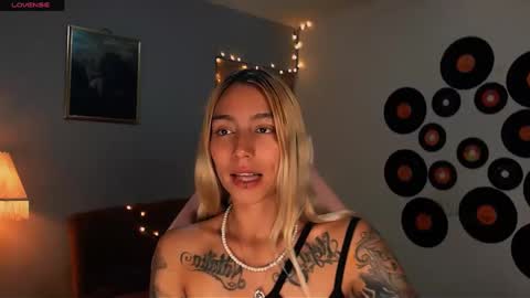 Snapshot of saucy_jenn1 chatting on February 2025 02:42:01 AM I AM JENN  online show from February 2025 02:42:01 AM