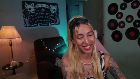 Snapshot of saucy_jenn1 chatting on March 2025 03:01:01 AM I AM JENN  online show from March 2025 03:01:01 AM