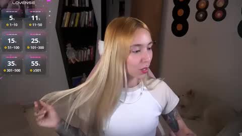 Snapshot of saucy_jenn1 chatting on September 2025 01:17:01 AM I AM JENN  online show from September 2025 01:17:01 AM