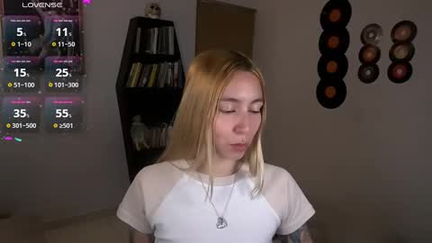 Snapshot of saucy_jenn1 chatting on October 2025 09:36:01 PM I AM JENN  online show from October 2025 09:36:01 PM