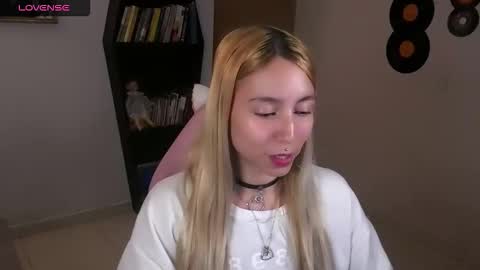 Snapshot of saucy_jenn1 chatting on October 2025 04:26:01 AM I AM JENN  online show from October 2025 04:26:01 AM