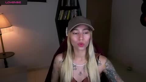 Snapshot of saucy_jenn1 chatting on October 2025 02:39:02 AM I AM JENN  online show from October 2025 02:39:02 AM