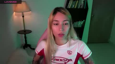 I AM JENN  online show from December 2025 03:56:02 AM