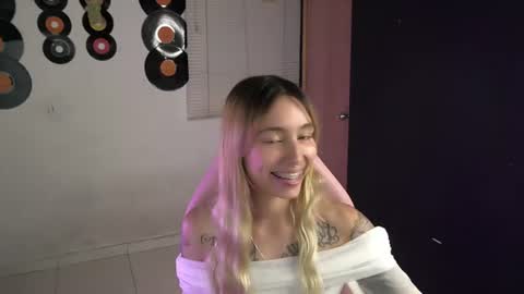 I AM JENN  online show from July 2026 02:36:01 AM