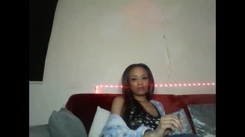 Snapshot of saucy_shanice chatting on January 2025 12:52:02 AM Shaniiice online show from January 2025 12:52:02 AM