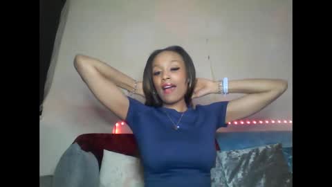 Snapshot of saucy_shanice chatting on February 2025 01:13:01 AM Shaniiice online show from February 2025 01:13:01 AM