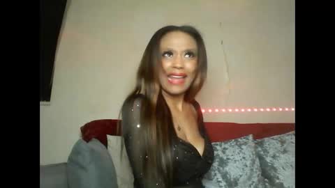 Snapshot of saucy_shanice chatting on February 2025 08:05:01 PM Shaniiice online show from February 2025 08:05:01 PM