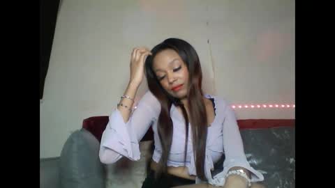 Snapshot of saucy_shanice chatting on February 2025 10:42:02 PM Shaniiice online show from February 2025 10:42:02 PM