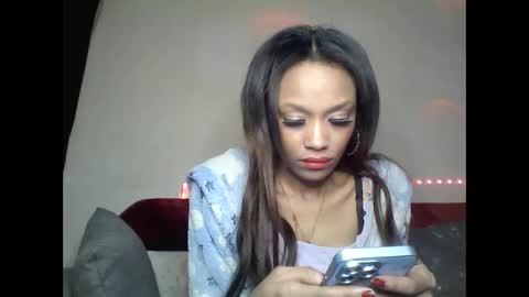 Snapshot of saucy_shanice chatting on February 2025 01:48:02 AM Shaniiice online show from February 2025 01:48:02 AM