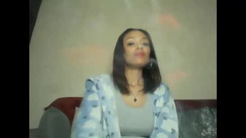 Snapshot of saucy_shanice chatting on September 2025 09:37:01 PM Shaniiice online show from September 2025 09:37:01 PM