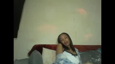 Snapshot of saucy_shanice chatting on September 2025 09:07:02 PM Shaniiice online show from September 2025 09:07:02 PM