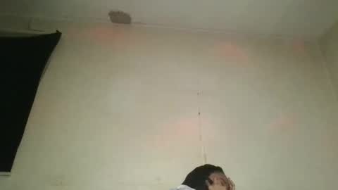 Snapshot of saucy_shanice chatting on October 2025 10:25:02 PM Shaniiice online show from October 2025 10:25:02 PM