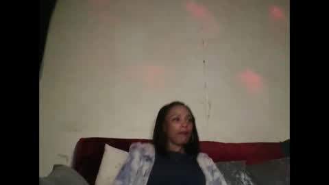 Snapshot of saucy_shanice chatting on November 2025 12:32:02 AM Shaniiice online show from November 2025 12:32:02 AM