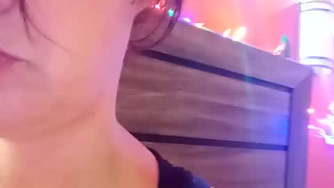 Snapshot of saucybear666 chatting on December 2024 09:13:02 AM SnowBunny online show from December 2024 09:13:02 AM