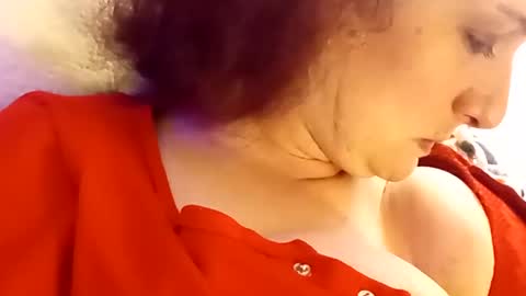 Snapshot of saucybear666 chatting on February 2025 05:58:02 AM SnowBunny online show from February 2025 05:58:02 AM