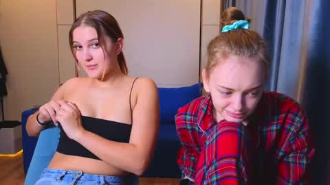 LUNA and ANNA    online show from December 2024 05:02:01 PM