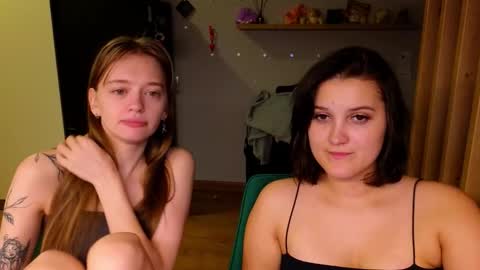 LUNA and ANNA    online show from September 2025 09:58:01 PM