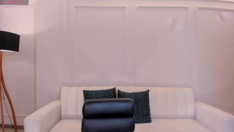 S a v a n n a h  online show from January 2025 12:37:02 PM