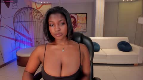 S a v a n n a h  online show from November 2025 02:39:02 PM