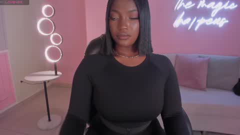 Snapshot of savannahstorm_ chatting on June 2026 01:24:02 PM S a v a n n a h online show from June 2026 01:24:02 PM
