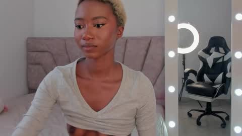 Snapshot of savannahwildee chatting on October 2025 02:40:02 PM Savannahwildee online show from October 2025 02:40:02 PM