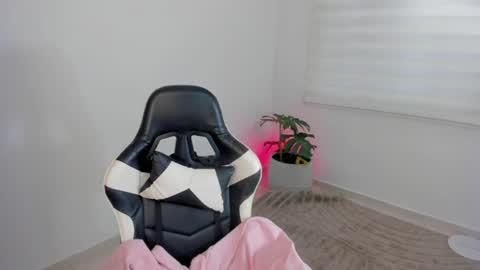 Savannahwildee online show from July 2026 11:46:01 AM