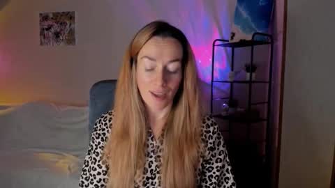 save the qween online show from November 2025 07:33:02 AM