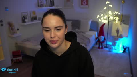 Naomi online show from December 2024 10:49:02 PM