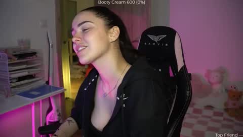 Naomi online show from January 2026 07:38:01 PM