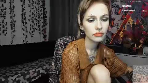 pronoun she. name Mary. age 21. online show from July 2026 07:53:02 PM