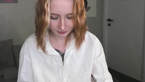 Kira  GMT 7 Mon Thu-Sun  0800am-0200pm  online show from December 2025 09:48:01 AM