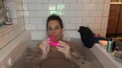 Snapshot of sayplsgdgrl chatting on January 2025 02:11:02 AM Good Girls Say Please...and Thank You online show from January 2025 02:11:02 AM